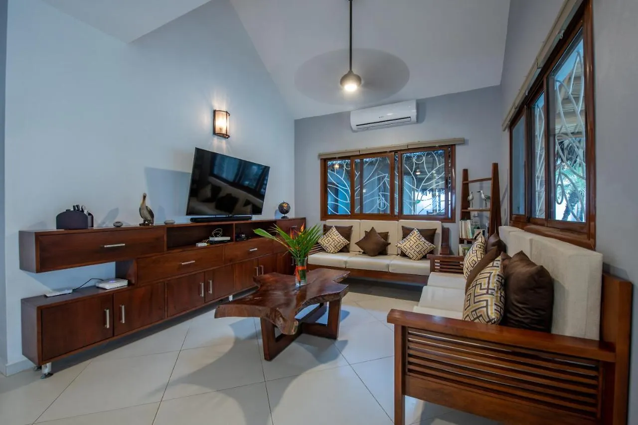 Villa Clarissa V, Walk to beach! Las Terrenas