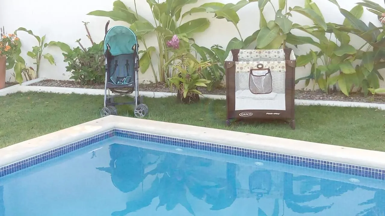 لاس تاريناس Villa Clarissa V, Walk To Beach!